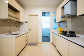 Stylish 2BR at TriTower 6 Pax WiFi Opp JB CIQ